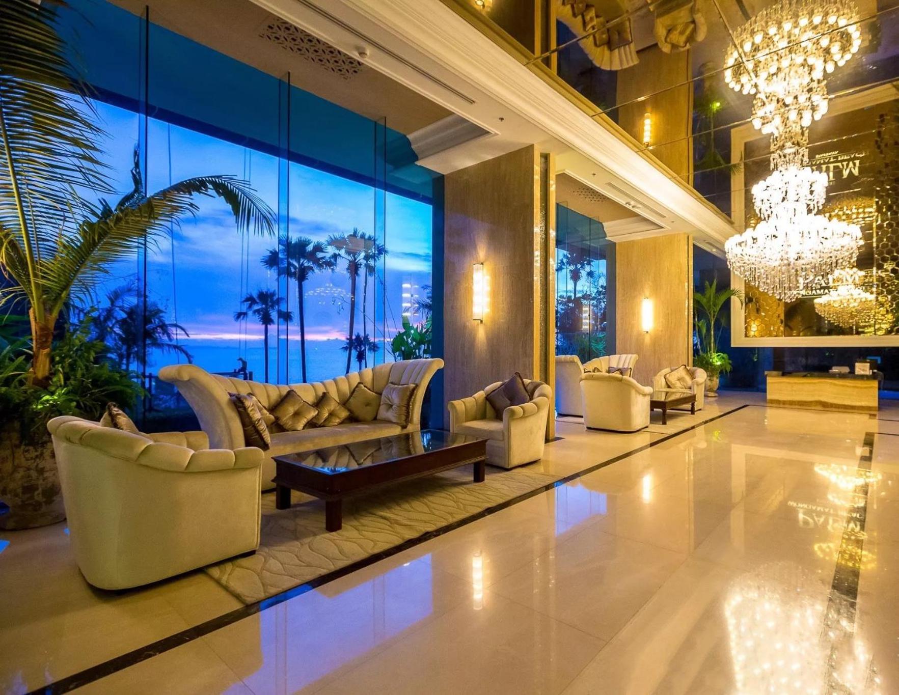 Luxurious Beachfront Pattaya Extérieur photo
