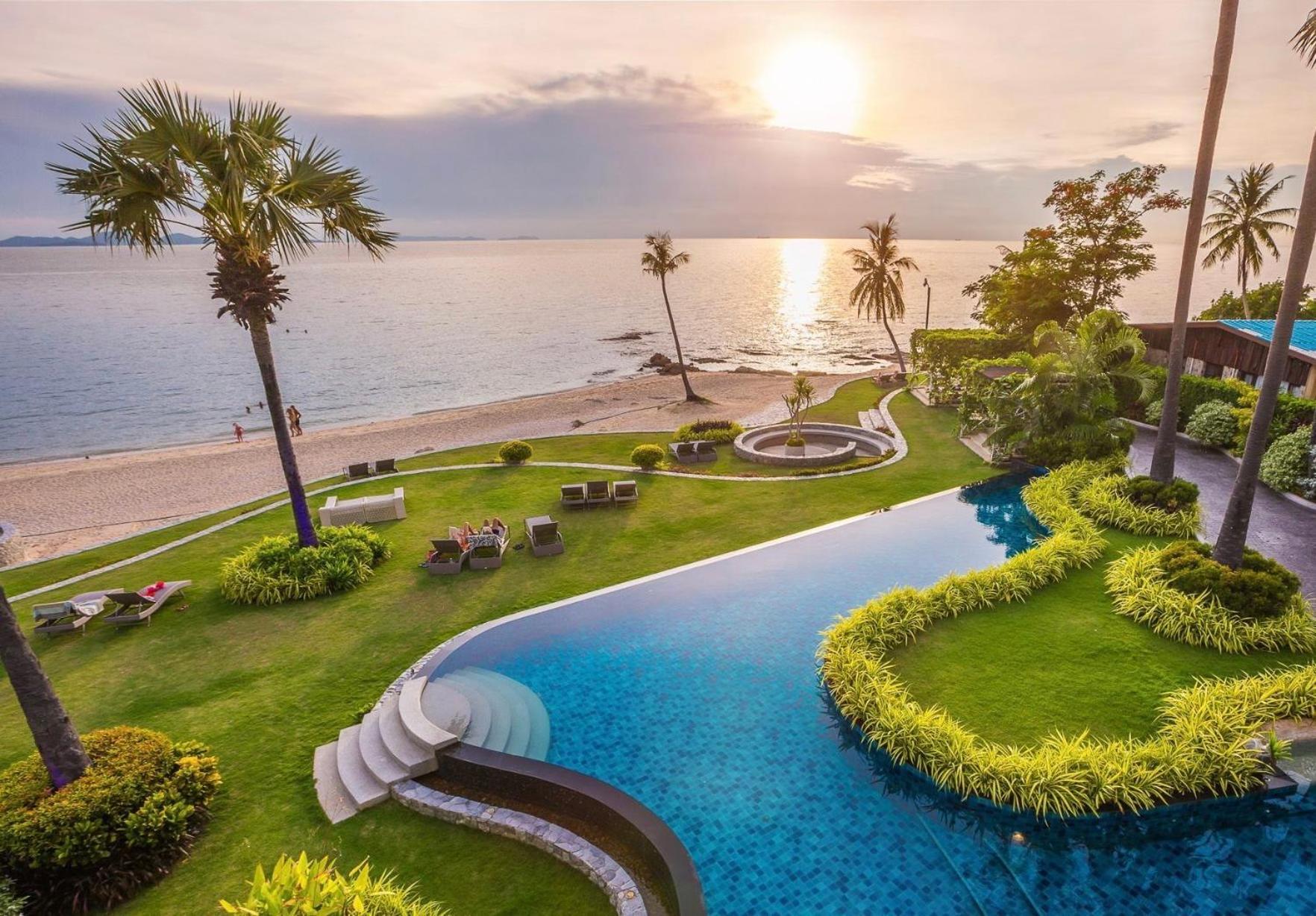 Luxurious Beachfront Pattaya Extérieur photo