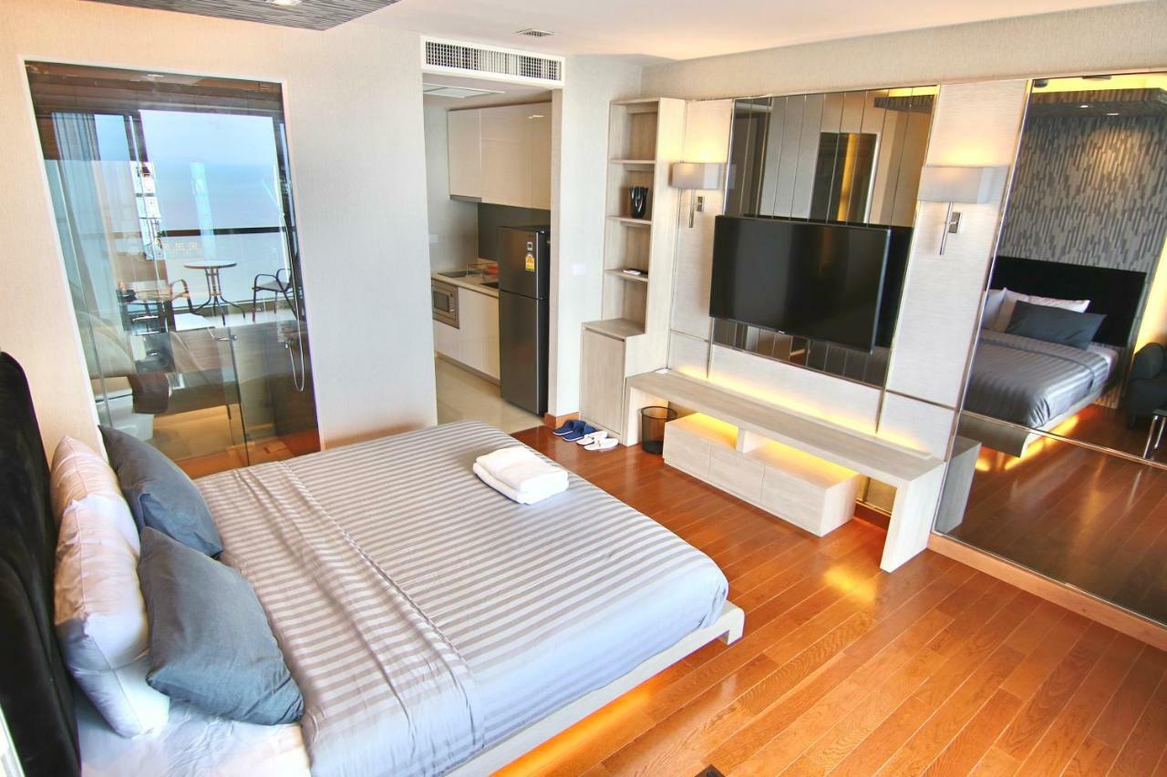 Luxurious Beachfront Pattaya Extérieur photo