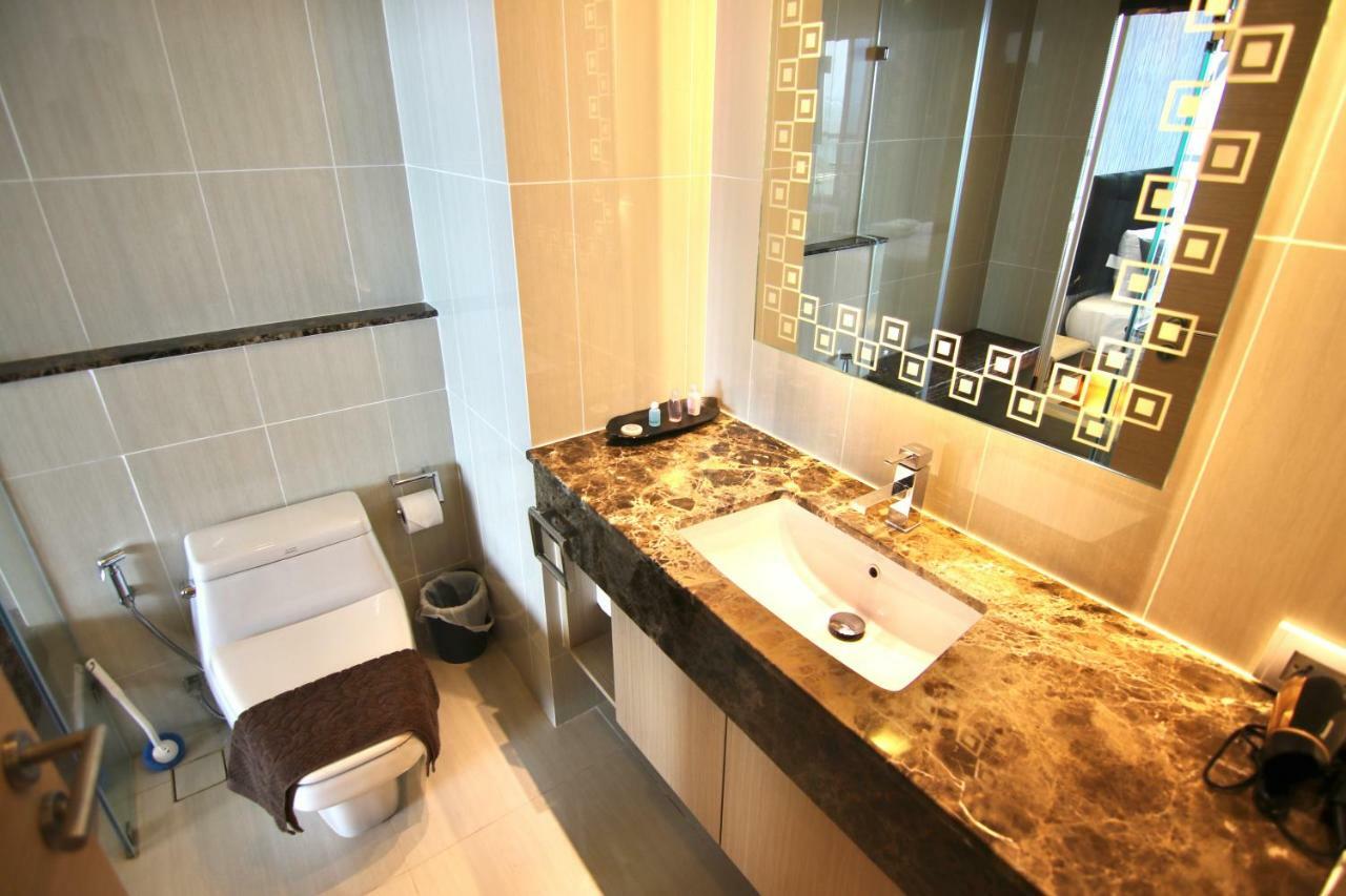 Luxurious Beachfront Pattaya Extérieur photo
