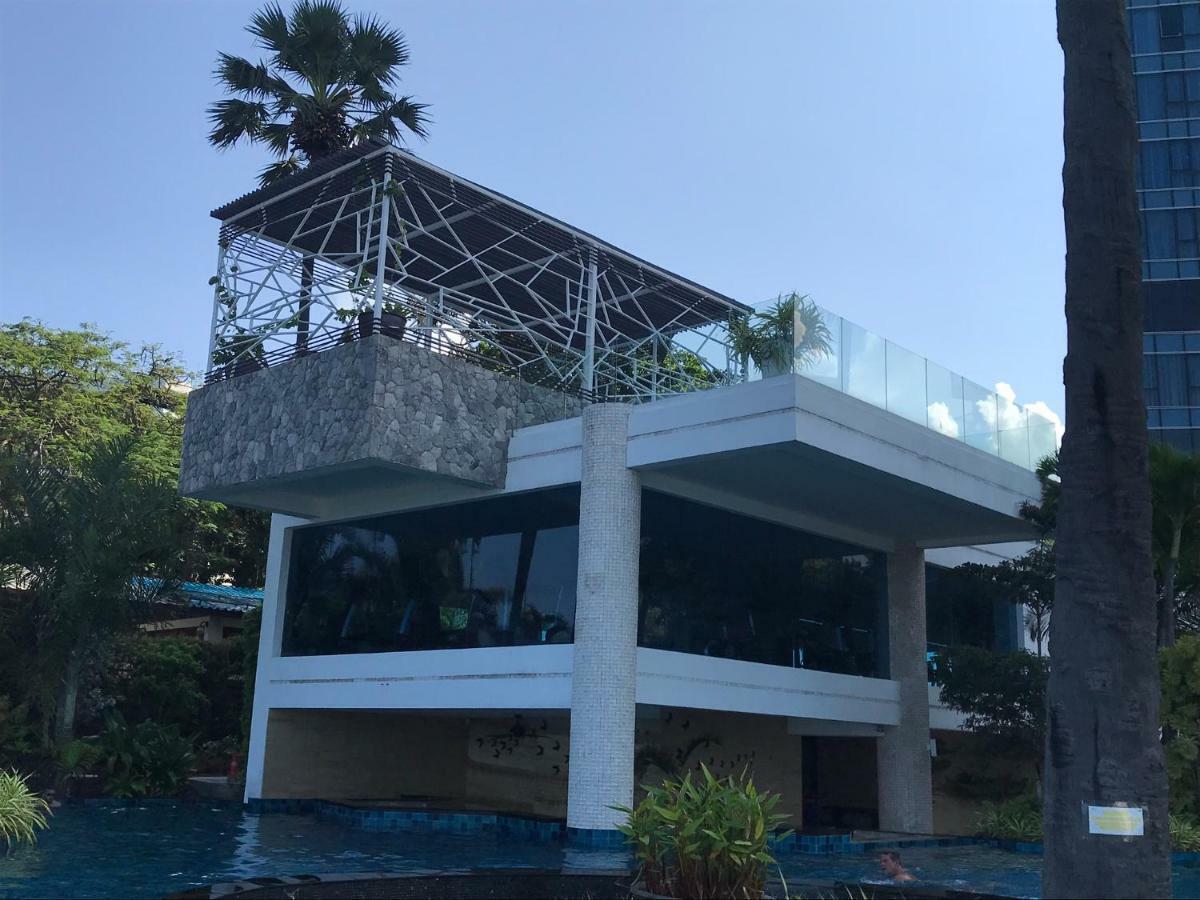 Luxurious Beachfront Pattaya Extérieur photo