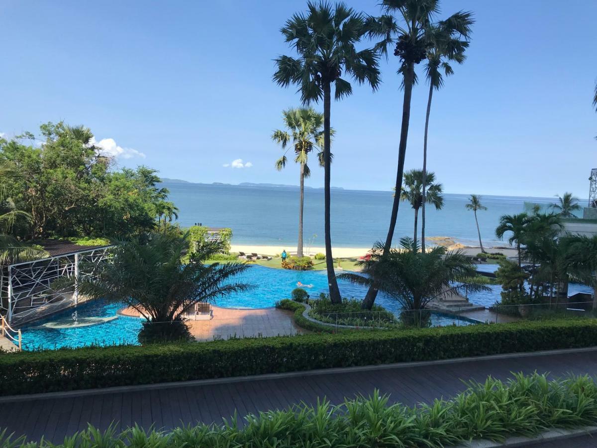 Luxurious Beachfront Pattaya Extérieur photo