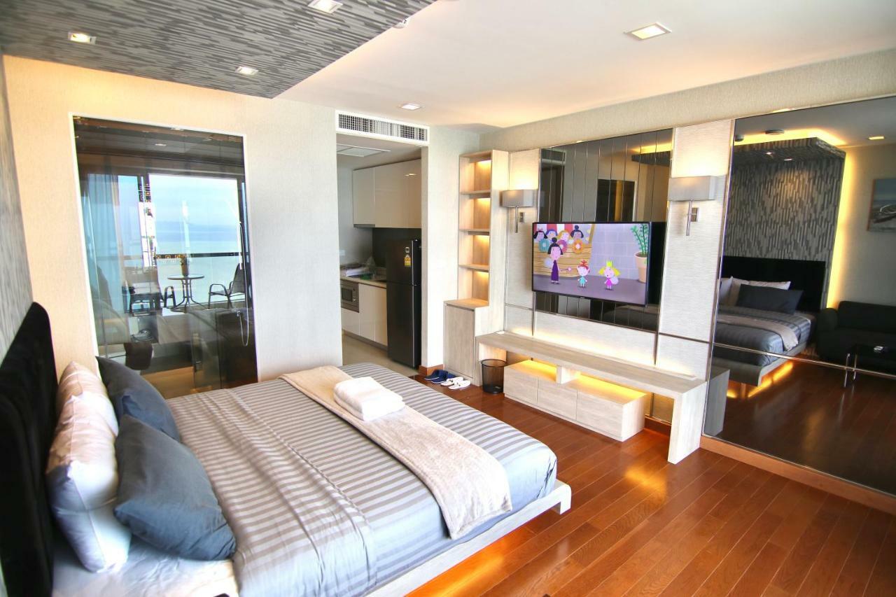 Luxurious Beachfront Pattaya Extérieur photo